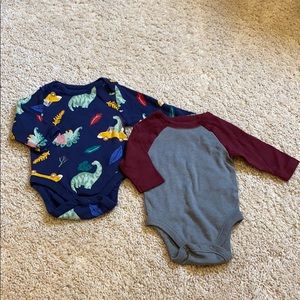 NWOT lot of 2 Old Navy 0-3 month LS bodysuits